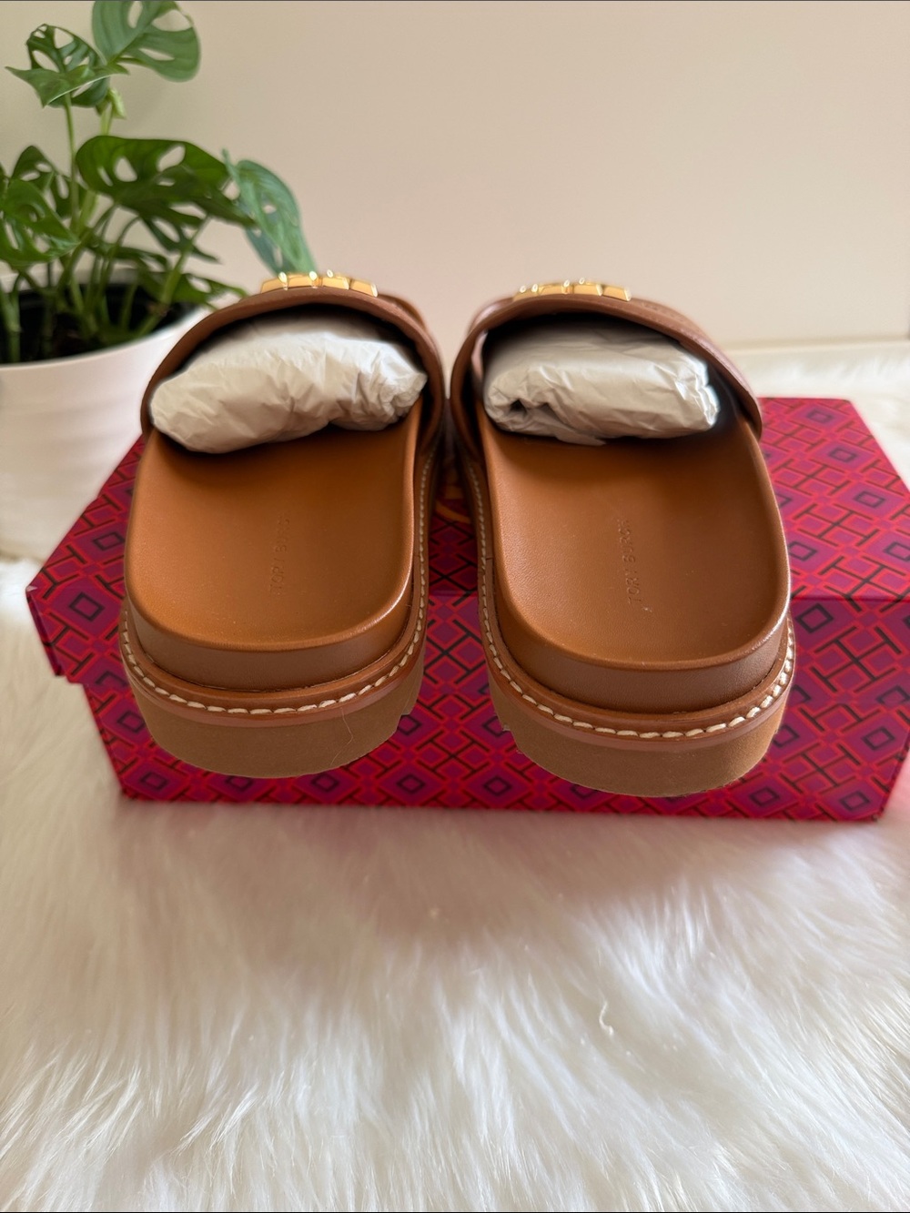 Tory Burch Everly Anatomic Lug Paris Nappa Slide - Picture 8 of 8